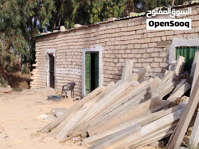 موقع للايجار ساحة كانت لمصنع بومشي