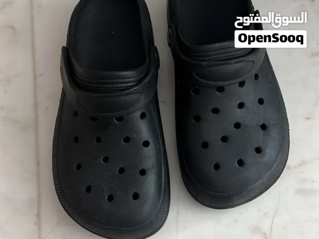 شوزات للبيع