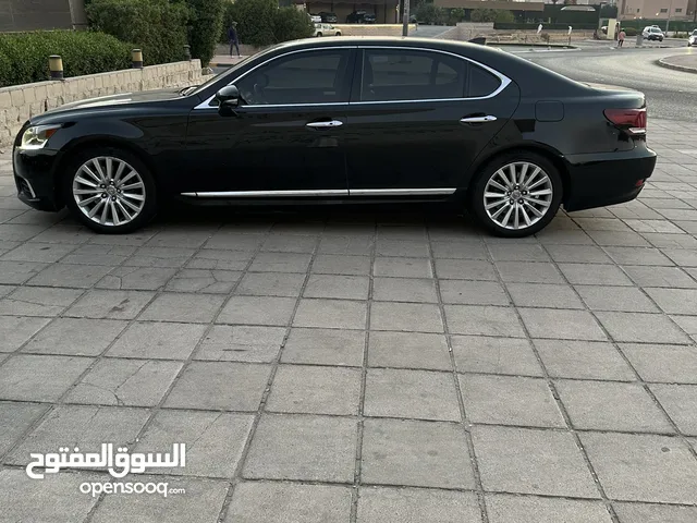 Used Lexus LS in Al Ahmadi