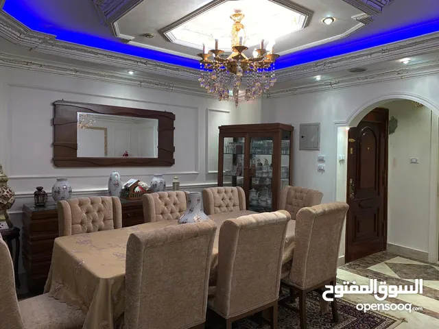 220 m2 3 Bedrooms Apartments for Sale in Cairo Maadi