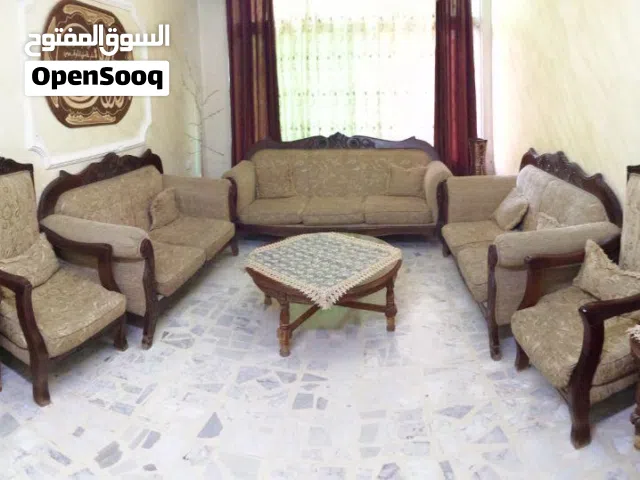 طقم كنب بحالة جيده جدا