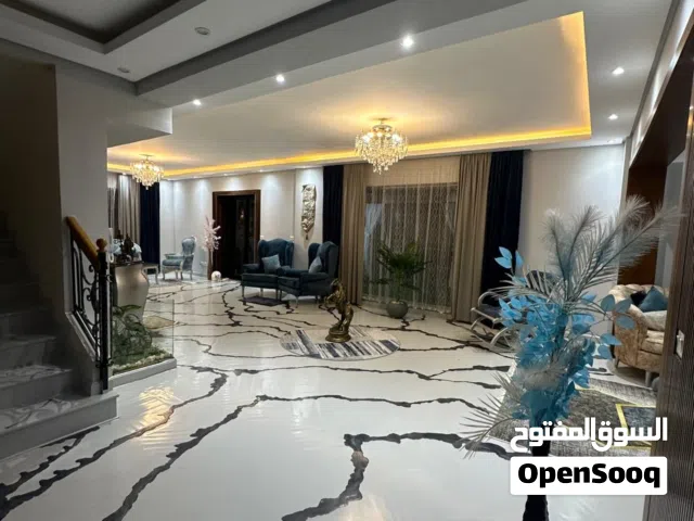 فيلا دوبلكس للبيع بسعر مميز في سياحيه الاولى امام مول العرب دقايق من وصلة دهشور والمحور