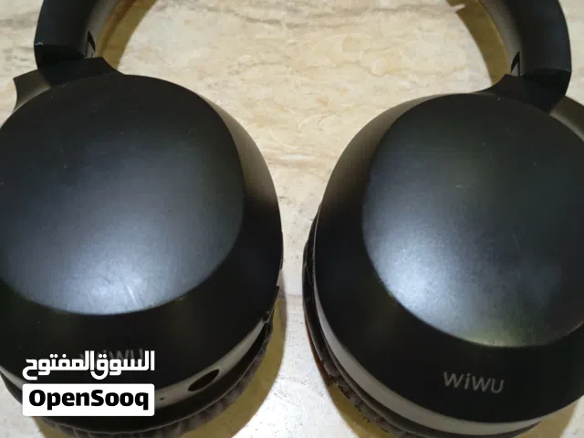سماعه بلوتوث وشحن صوت محيطي بطاريه ممتازه بحال الجديد اصليه