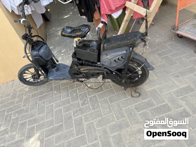 اسكوتر علا حالته في بطاريه ويمشي بس أنواري خربانه