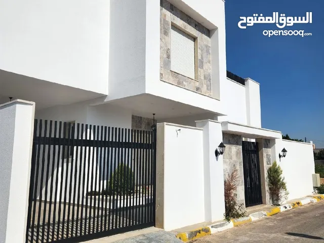 400m2 5 Bedrooms Villa for Sale in Tripoli Ain Zara