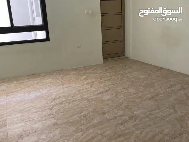 400m2 3 Bedrooms Apartments for Rent in Muharraq Busaiteen