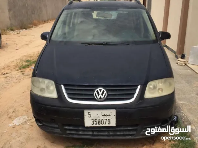 Used Volkswagen Touran in Tripoli