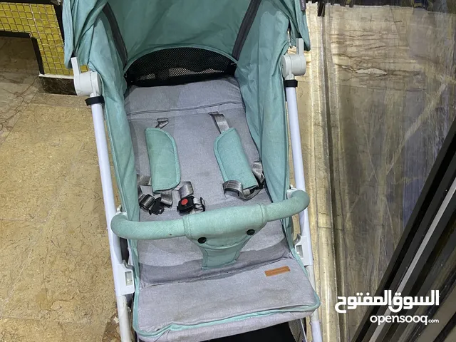 عربانة اطفال استخدام قليل جدا ماركة مميزة و جديدة نوع حديث للأطفال و بأنسب سعر!