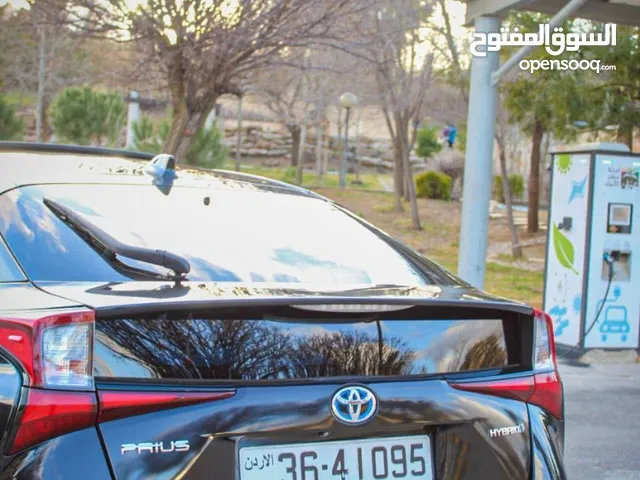 Used Toyota Prius in Amman