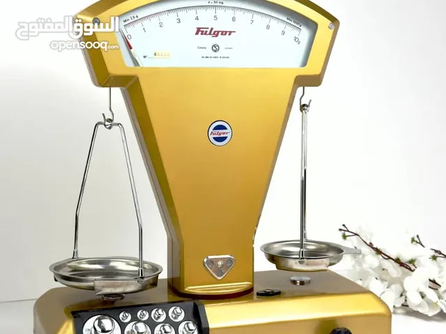 ميزان ذهب عريق من شركة Fulgor الإيطالية سنة 1955م