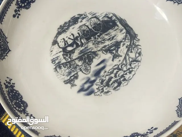 للبيع صحن بحاله ممتازة نقشة جميله السعر 5 دينار مع توصيل 2 دينار