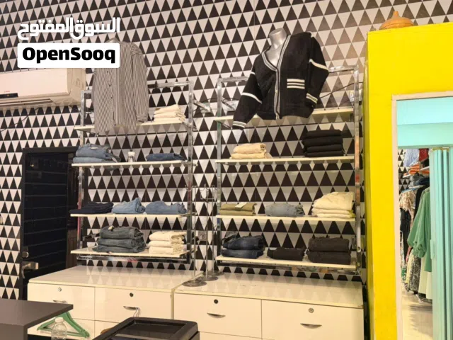 ديكور محل ملابس نسائي