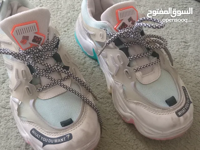 Other With Heels in Zarqa
