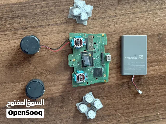 قطع غيار لي كنترولر بلستيشن5
