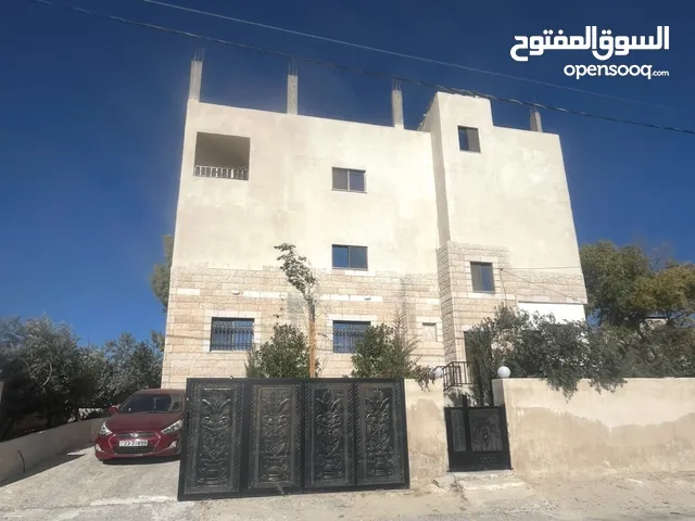 بناية سكنية 3 طوابق مطله للبيع في خشافية الشوابكة