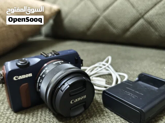 Canon Eos M مع عدسة ميرورليس مرتبه بسعر مغري