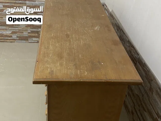 سريرين خشب زان مع مكتب مستعملين  لبيع السعر قابل للتفاوض