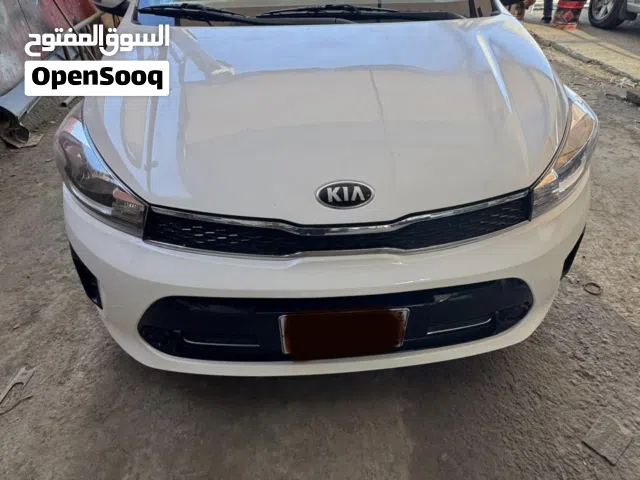 2020 كيا بيجاس Standard