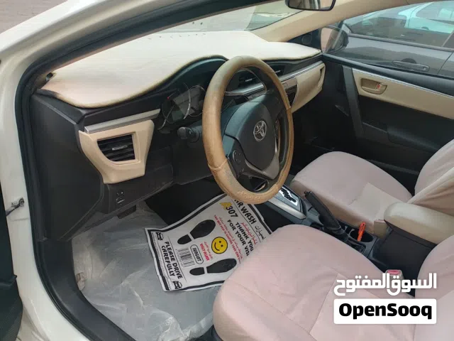 Toyota Corolla 2.0 XLE spl used by toyota staff