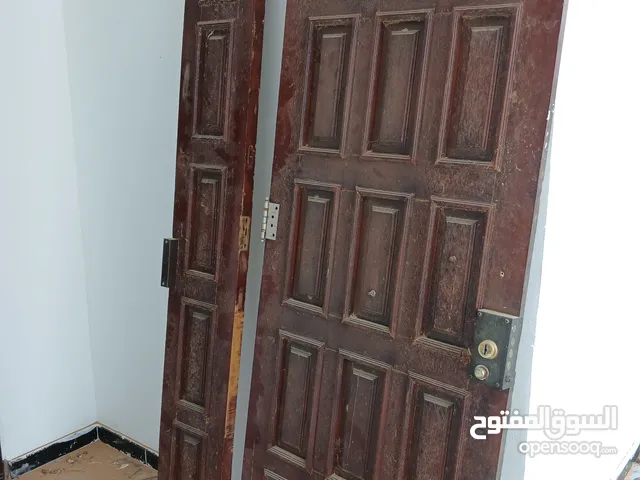 بأب خشب ممتاز