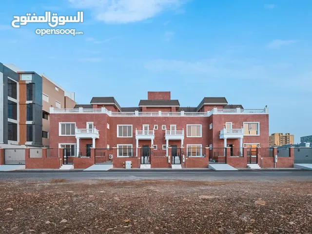فلل للايجار بنظام كمباوند