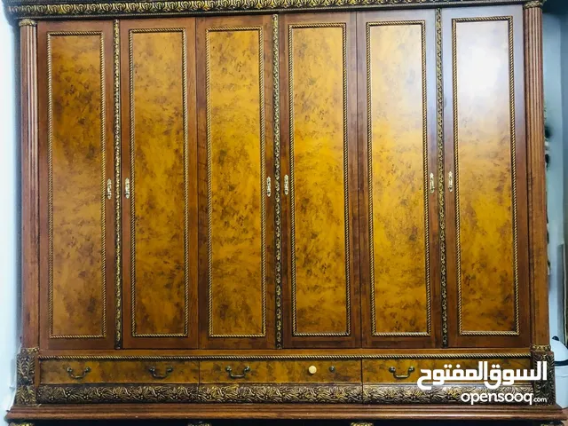 URGENT SALE! 6 DOOR WARDROBE WITH 3 DRAWERS, SUPER STRONG, HIGH QUALITY AND UNIQUE ROYAL DESIGN.