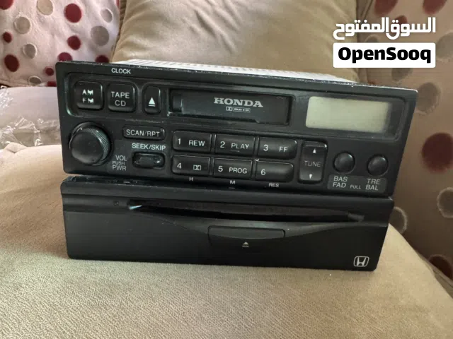 للبيع مسجل هوندا سيفك اصلي كست وسي دي بحال  ممتازة