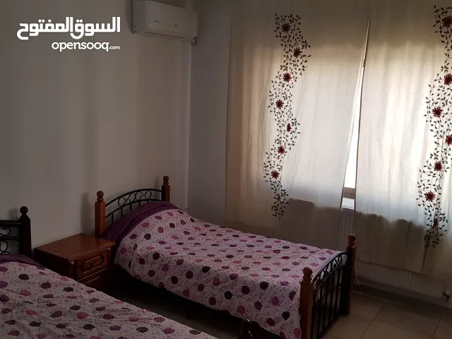 شقة مفروشة 2 نوم وصالة ومطبخ للايجار في بداية مرج الحمام/الشوابكه