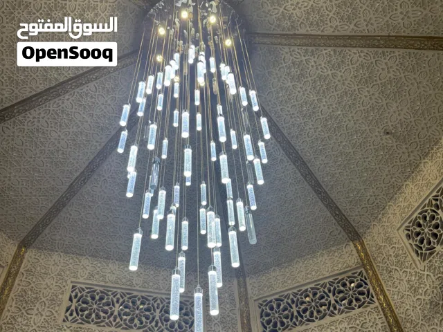 نجفه سقف كبيره  بطول 1 متر لاعطاء اضاءة قويه وبسعر مغري والمنتج مستخدم جديد
