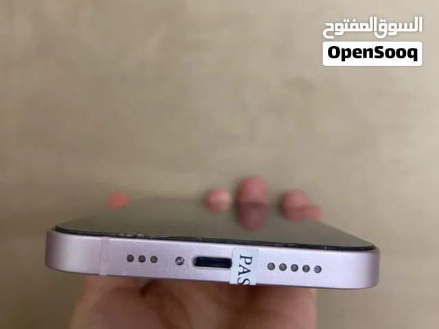 ايفون 13 عادي اللون وردي للبيع مفتوح مرتين بس والبطارية مش مغيره نفسها قاعده
