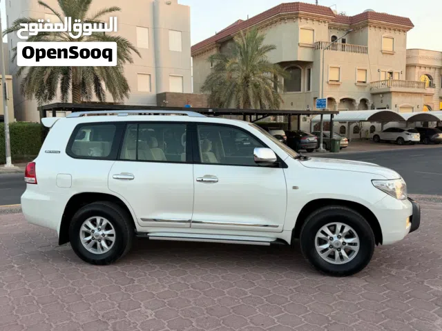 2011 Toyota Land Cruiser GXR