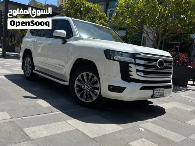 للأجار اليومي لاند كروزر ب88 دينار  و متوفر للأجار الاسبوعي و الشهري