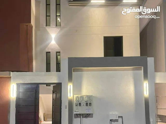  Building for Sale in Al Madinah King Fahd