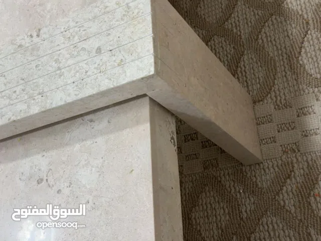 رخام مستخدم بسيط واموره طيبه