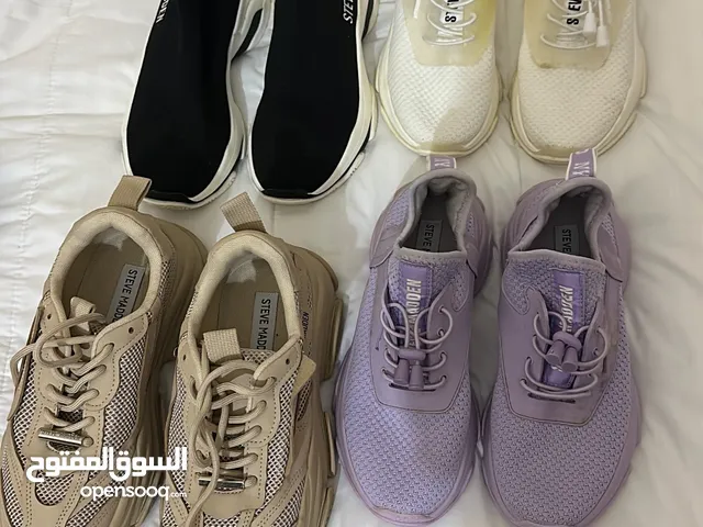 سبرديلات باقيين جداد ملبوسين مره وحده