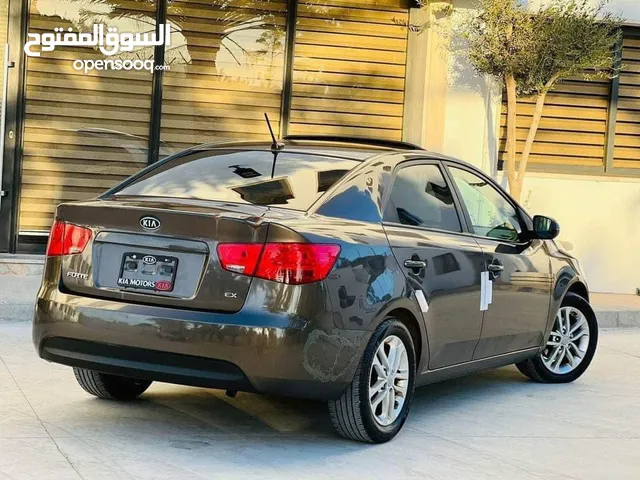 سائق خاص متفرغ للعمل بسيارتي