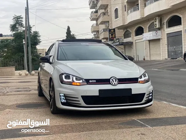 Volkswagen Golf 2016 in Ramallah and Al-Bireh