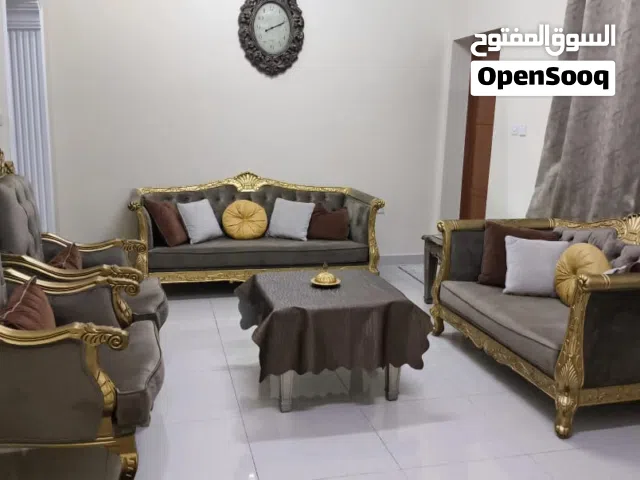 كنب بحالة ممتازة التواصل واتساب