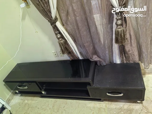 طاولة تلفزيون وطاولة زجاج وبسكليت الدمام حي البديع
