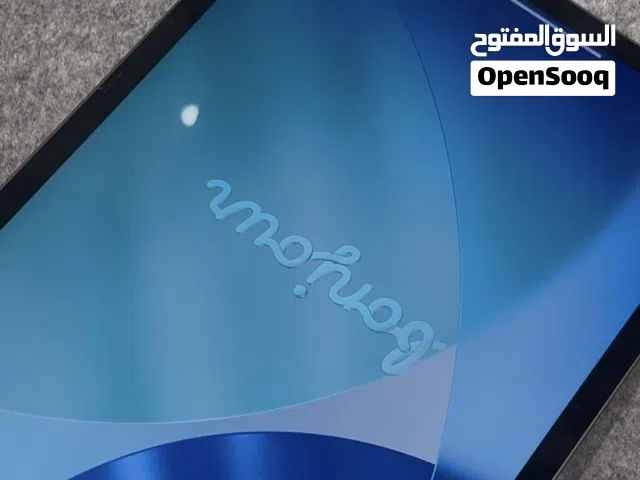 iPad Pro 11-inch (3rd Gen) 256GB + Original Apple 3-meter cable 1800 QAR for today pickup