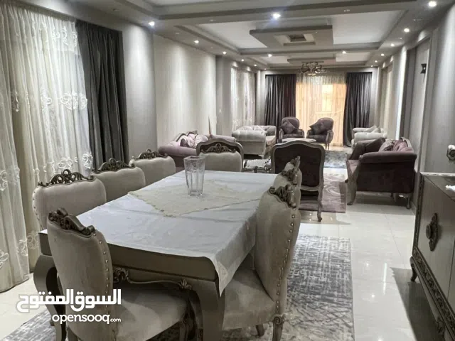 200 m2 3 Bedrooms Apartments for Sale in Giza Haram