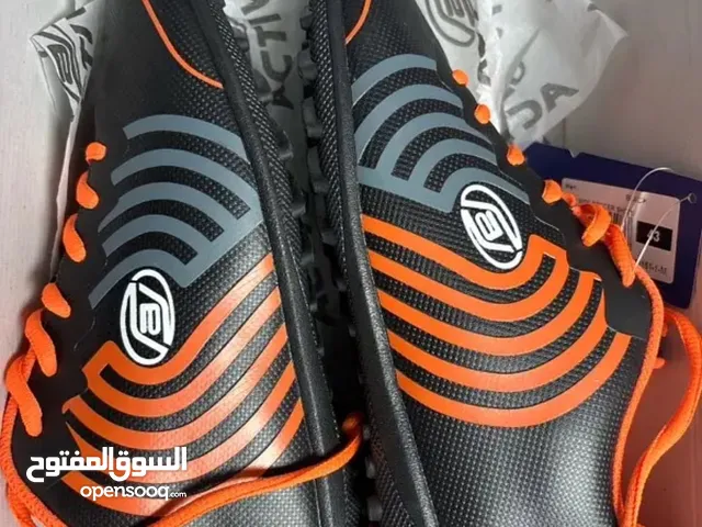 جزمه كوره Active جديده