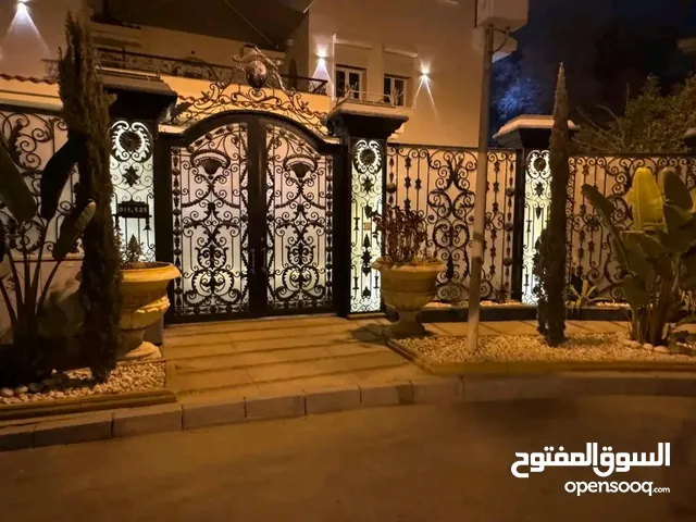 660 m2 5 Bedrooms Villa for Sale in Cairo New Cairo