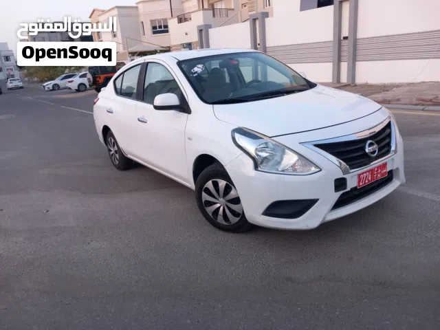2019 نيسان صني Standard