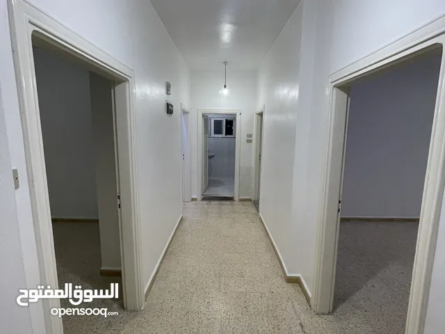100 m2 3 Bedrooms Apartments for Rent in Zarqa Al Zawahra