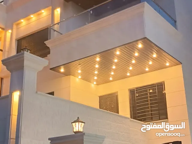 شقة فخمة جدا جديدة لم تسكن شبه ارضي في شارع المدينه المنوره قرب مستشفى الحسين