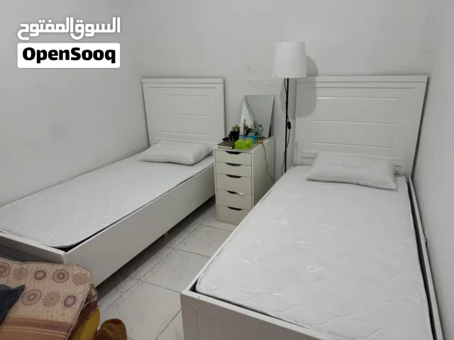 كبت وسريرين للبيع ( مستعمل )