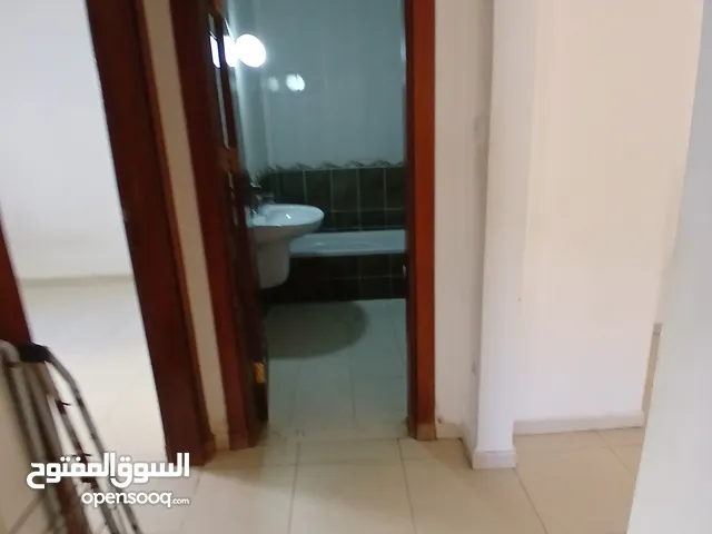 شقه للايجار الجبيهه