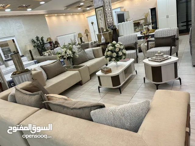 معيشة وضيوف شي بقمة الرقي والفخامة