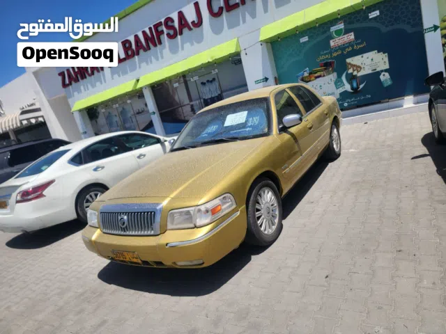 2010 Mercury Grand Marquis Luxury